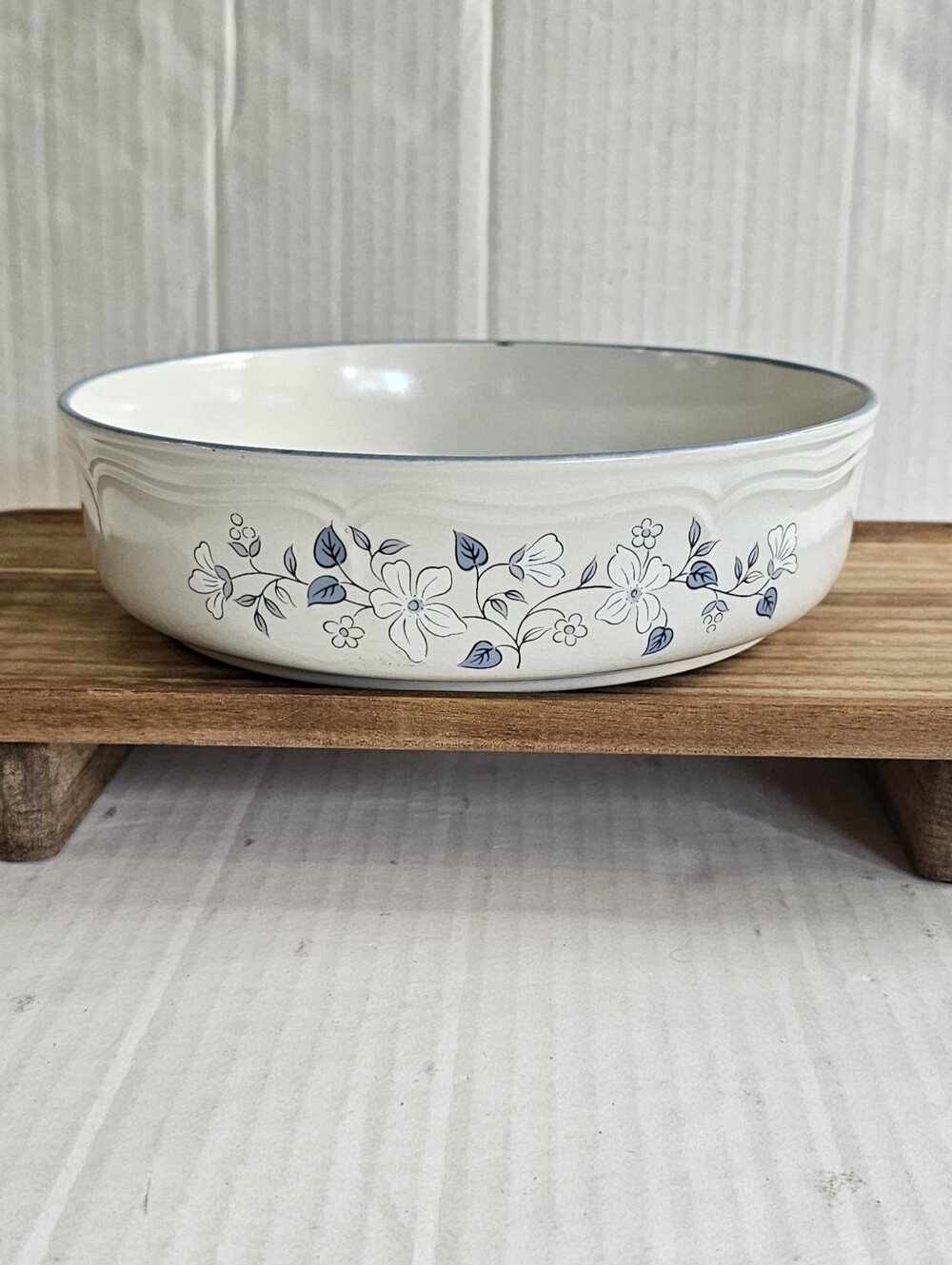 Vintage Covington Edition Avondale Stoneware Bowl Round Floral Off White Blue